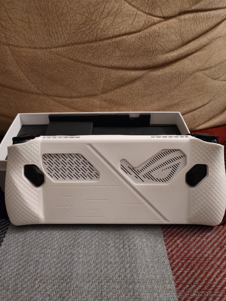 Asus Rog Ally Z1 Extreme 512/16. Top stav ++ - 3