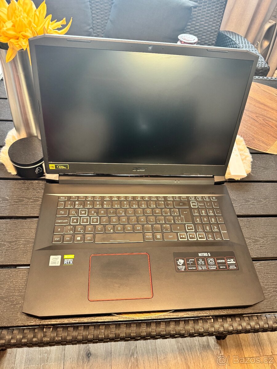 Velký herní notebook Acer Nitro - 3