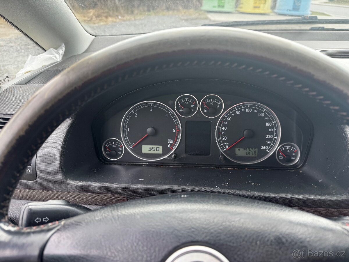 VW Sharan 1.9 96 kw, rok 2023 - 3
