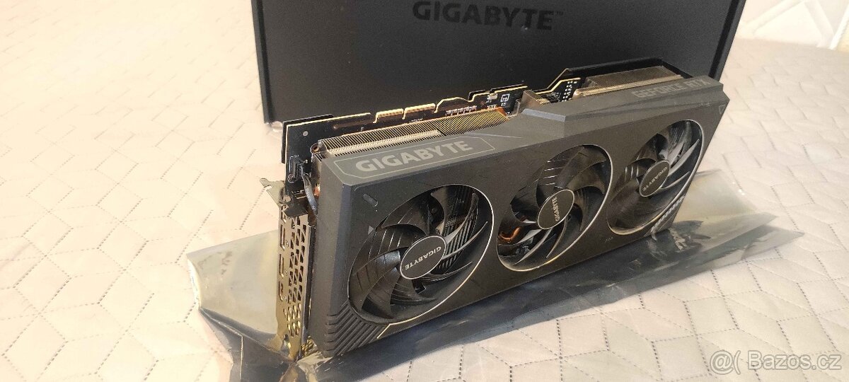 GIGABYTE GeForce RTX 3090 Ti GAMING OC 24GB - 3