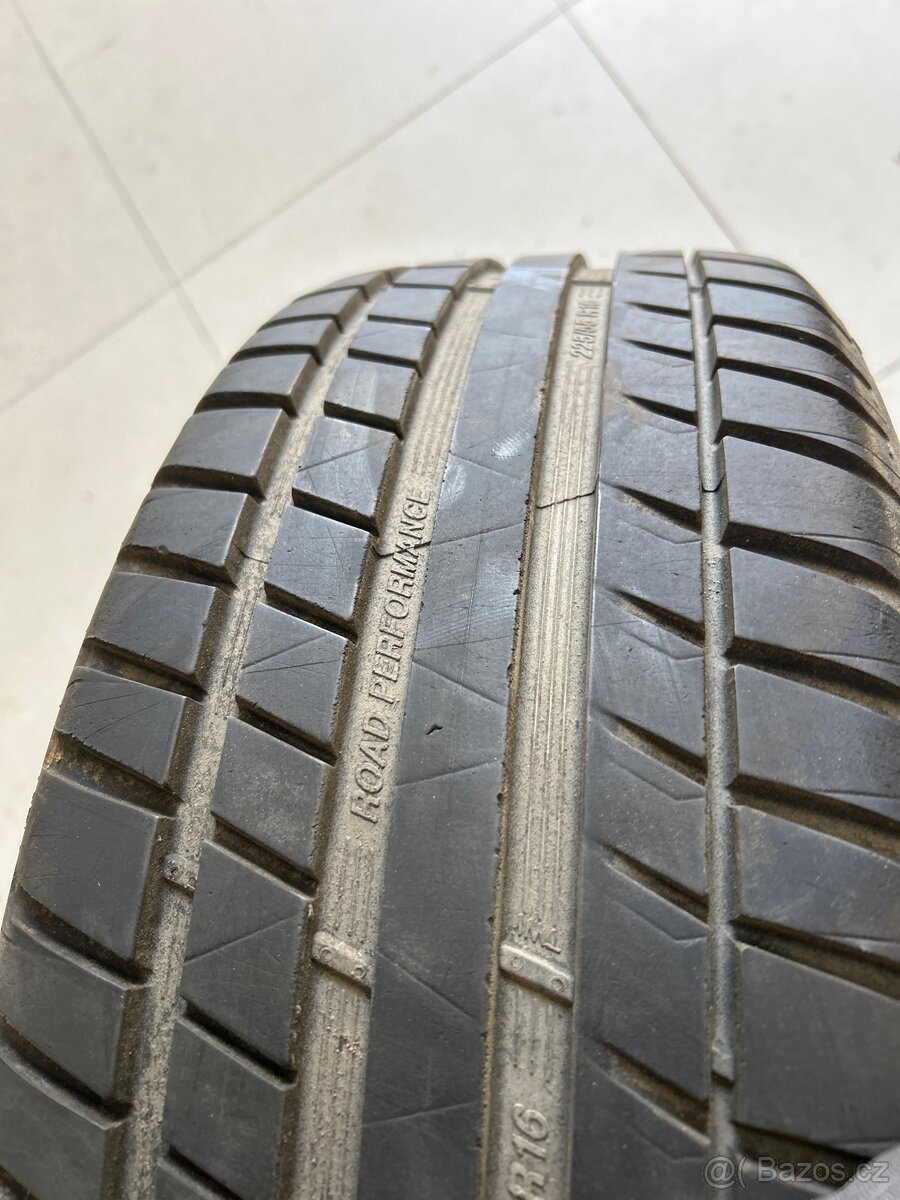 BMW kola R16 225/55 - 3