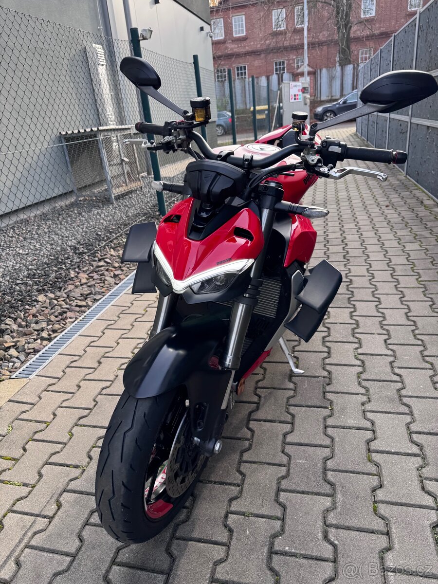 Streetfighter V2 - 3