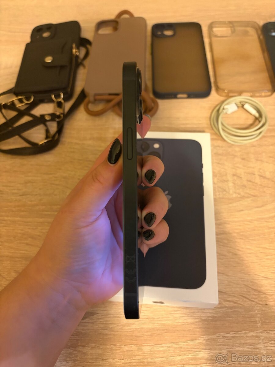 Apple iPhone 13, 256 GB - 3