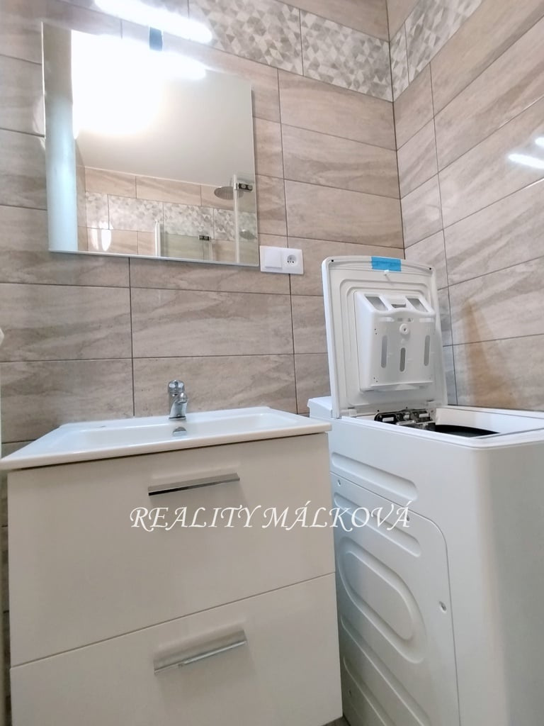 Podnájem bytu 3+1/balkon, 65 m2, 4NP., Pardubice, Pichlova - 3