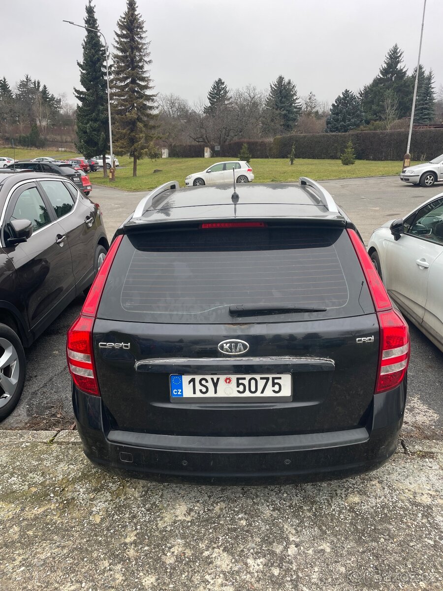 Kia Ceed - nepojízdná - 3