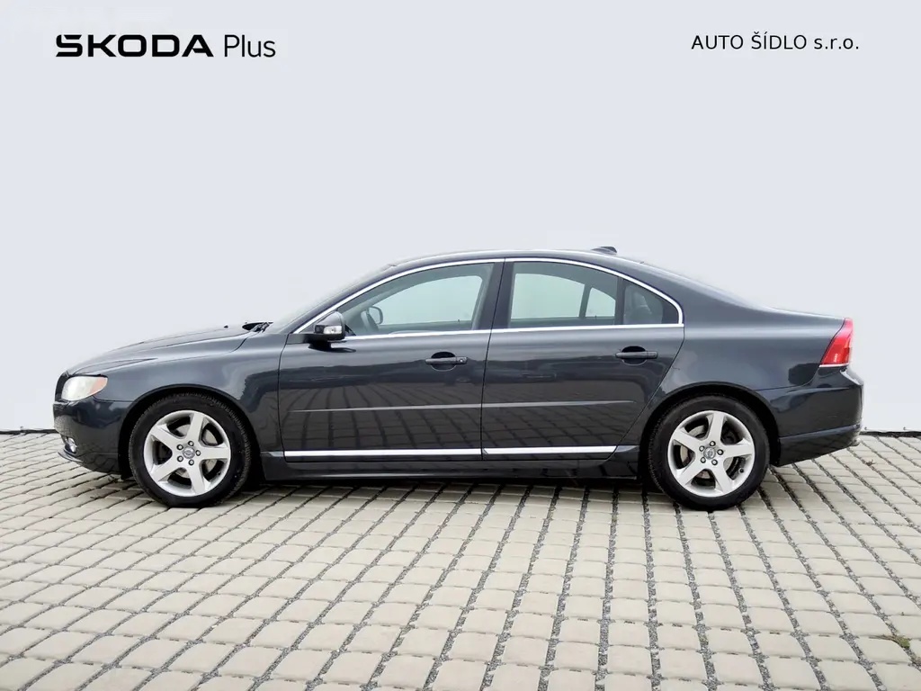 Volvo S80, D5 R-DESIGN MOMENTUM - 3