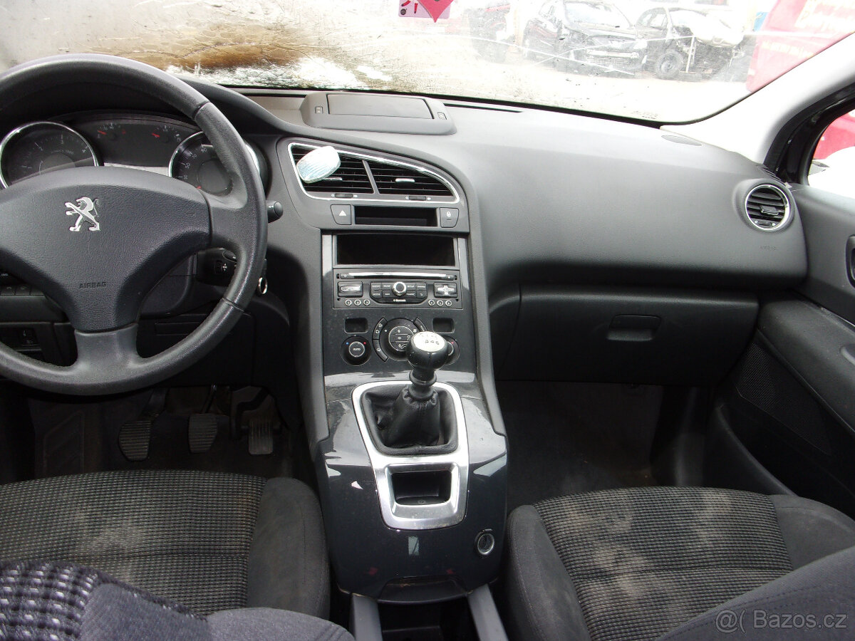 Peugeot 5008 - 3
