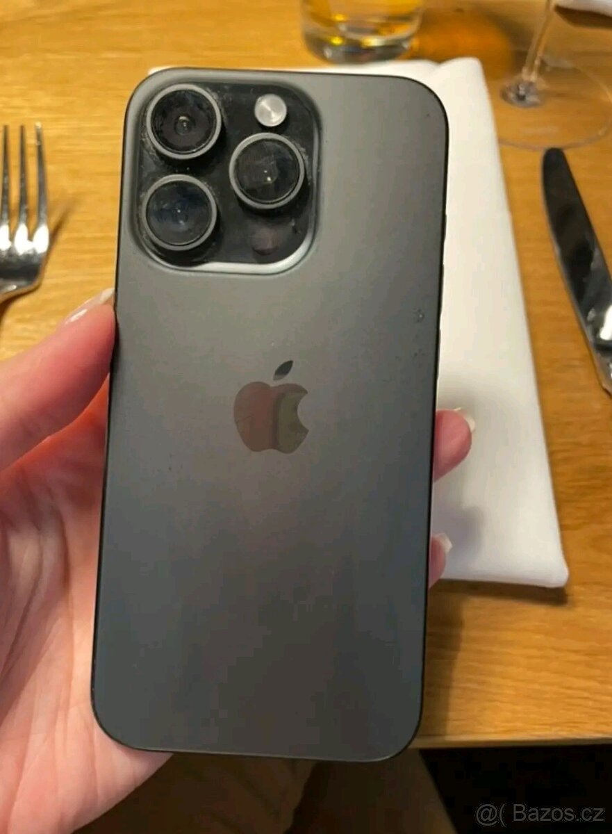 Apple iPhone 15 Pro 256GB - 3