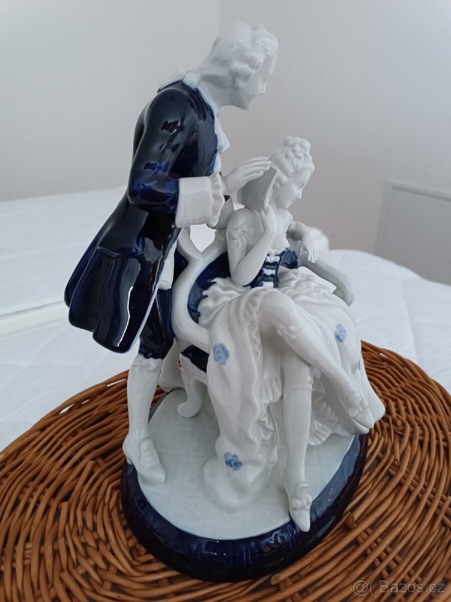 Keramická soška . - 3