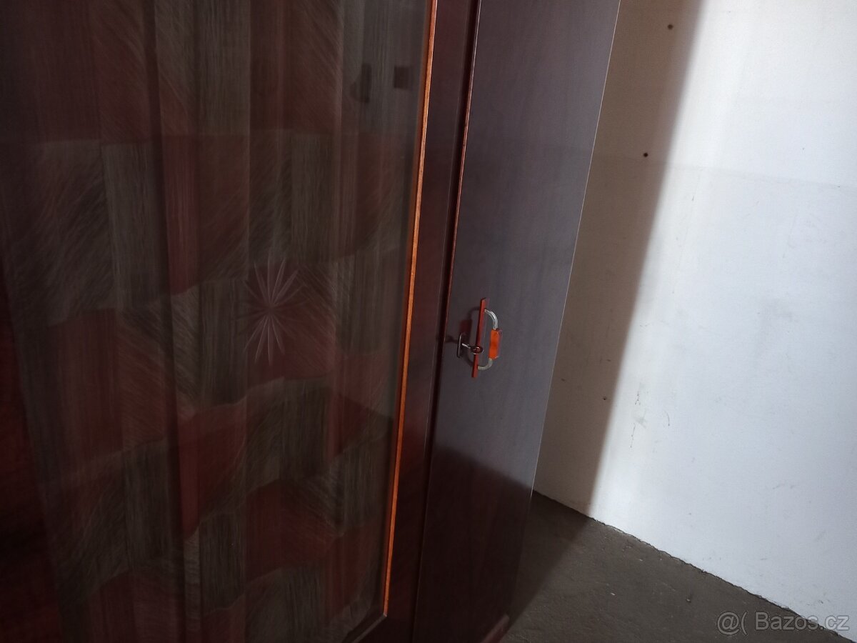 Starožitná skříň 60léta třídveřová - 3