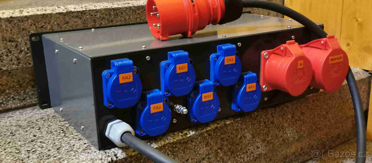 PRODÁM PODIOVÝ ROZVADĚČ - 3