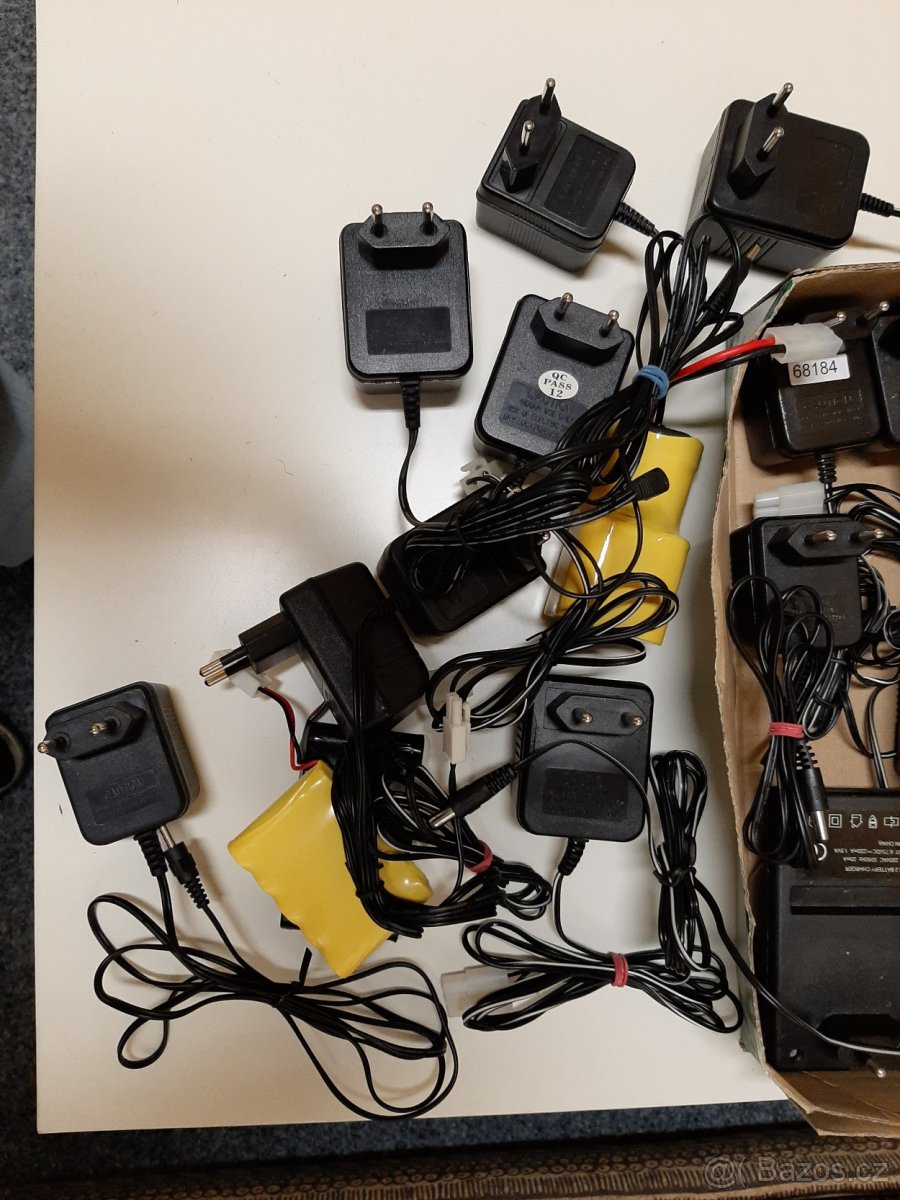 Adaptéry 230V a baterie k hračkám (pro RC auta, apod.) - 3