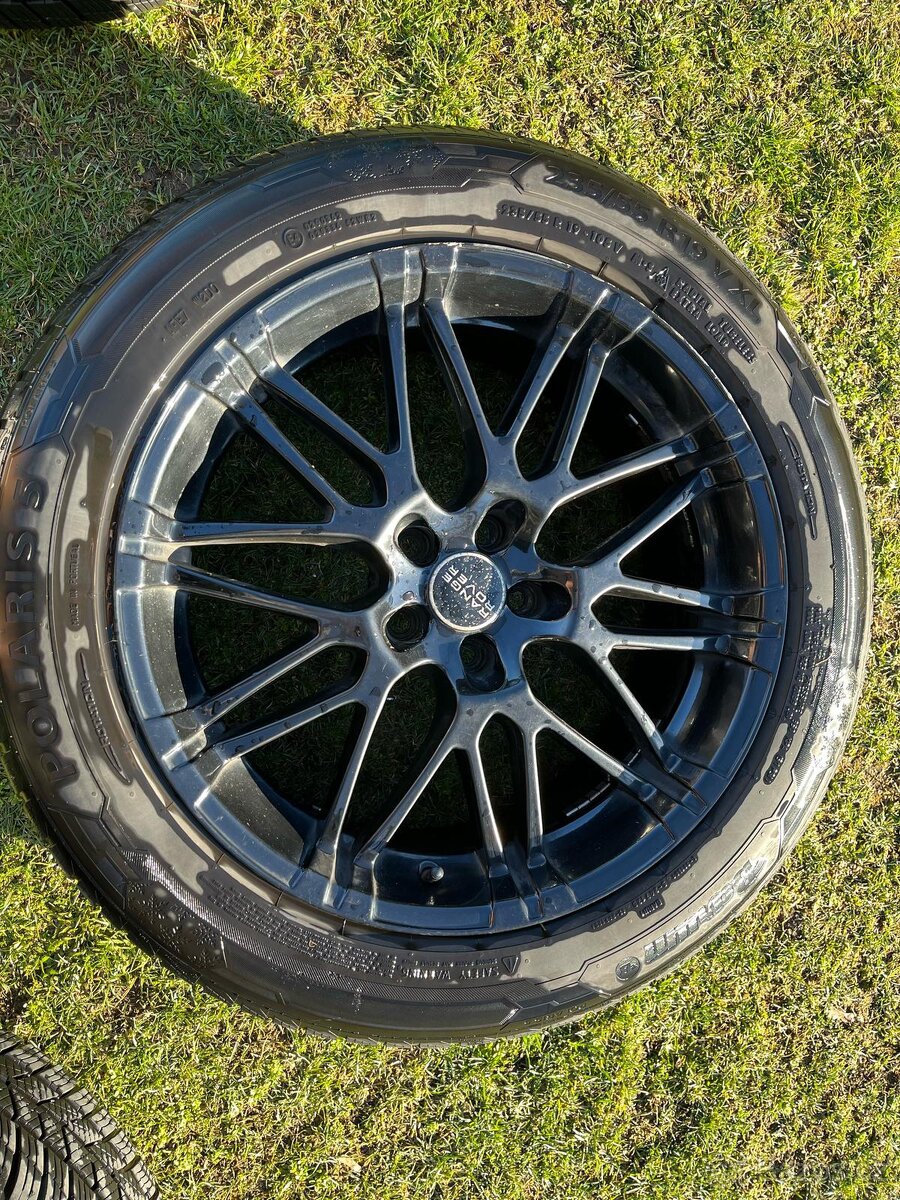 Prodám alu kola Range Rover Evoque se zimními pneu - 3