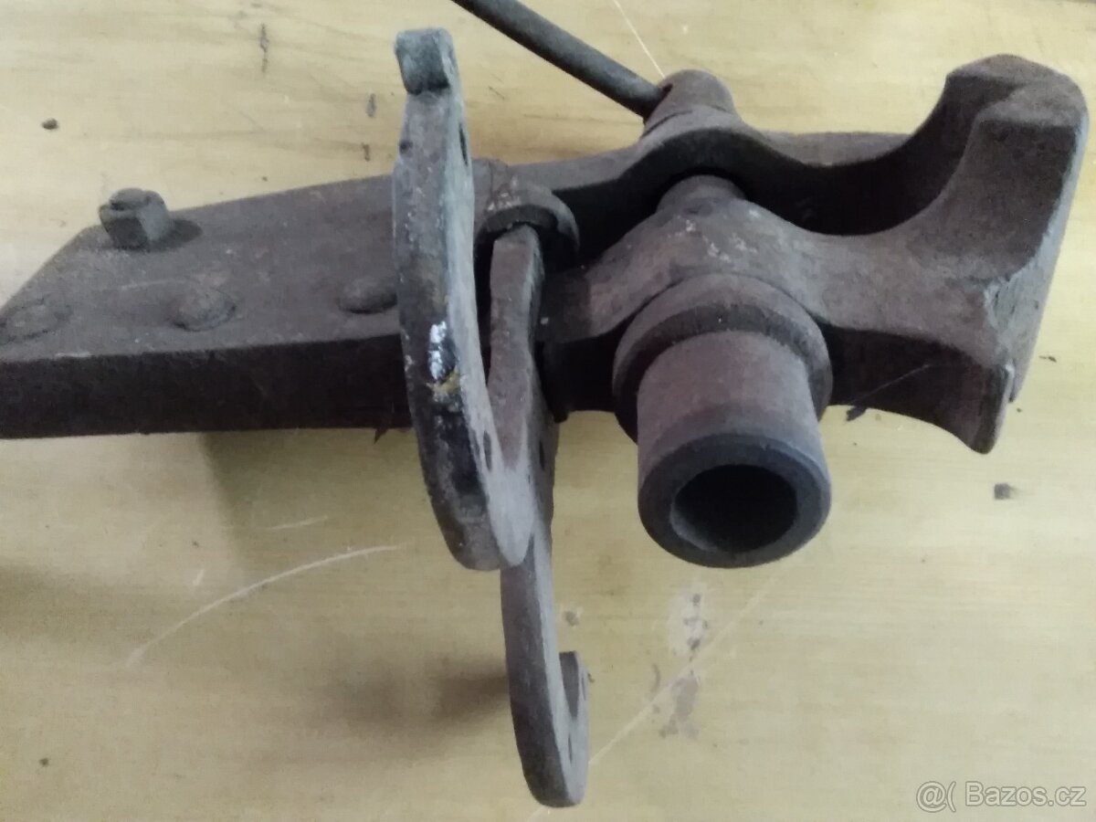 Kovářský svěrák - 3