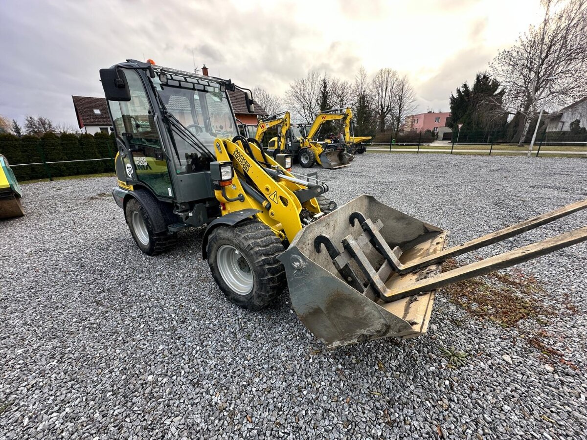 nakladač WACKER NEUSON WL38 - 3