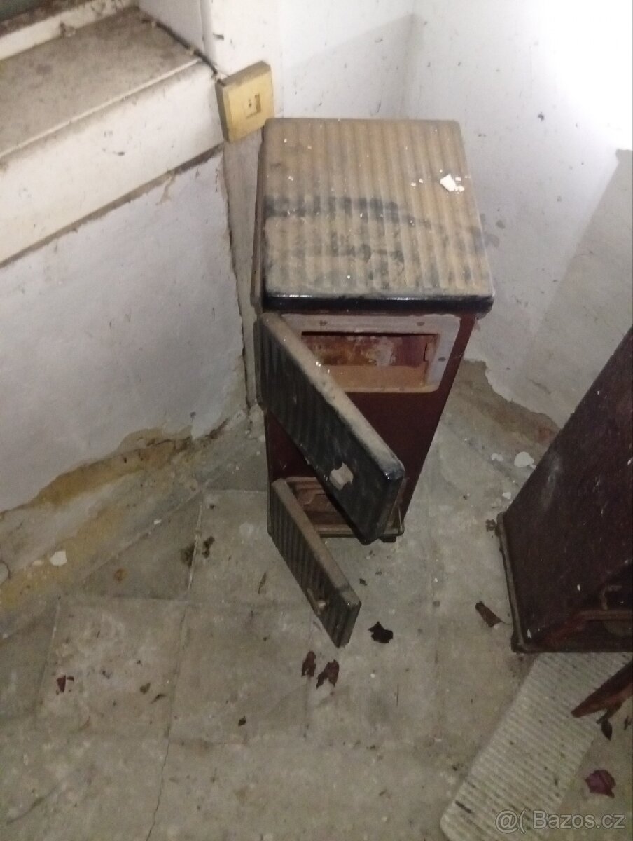 STARSI KAMNA "PETRA" - PLNE FUNKCNI - 3