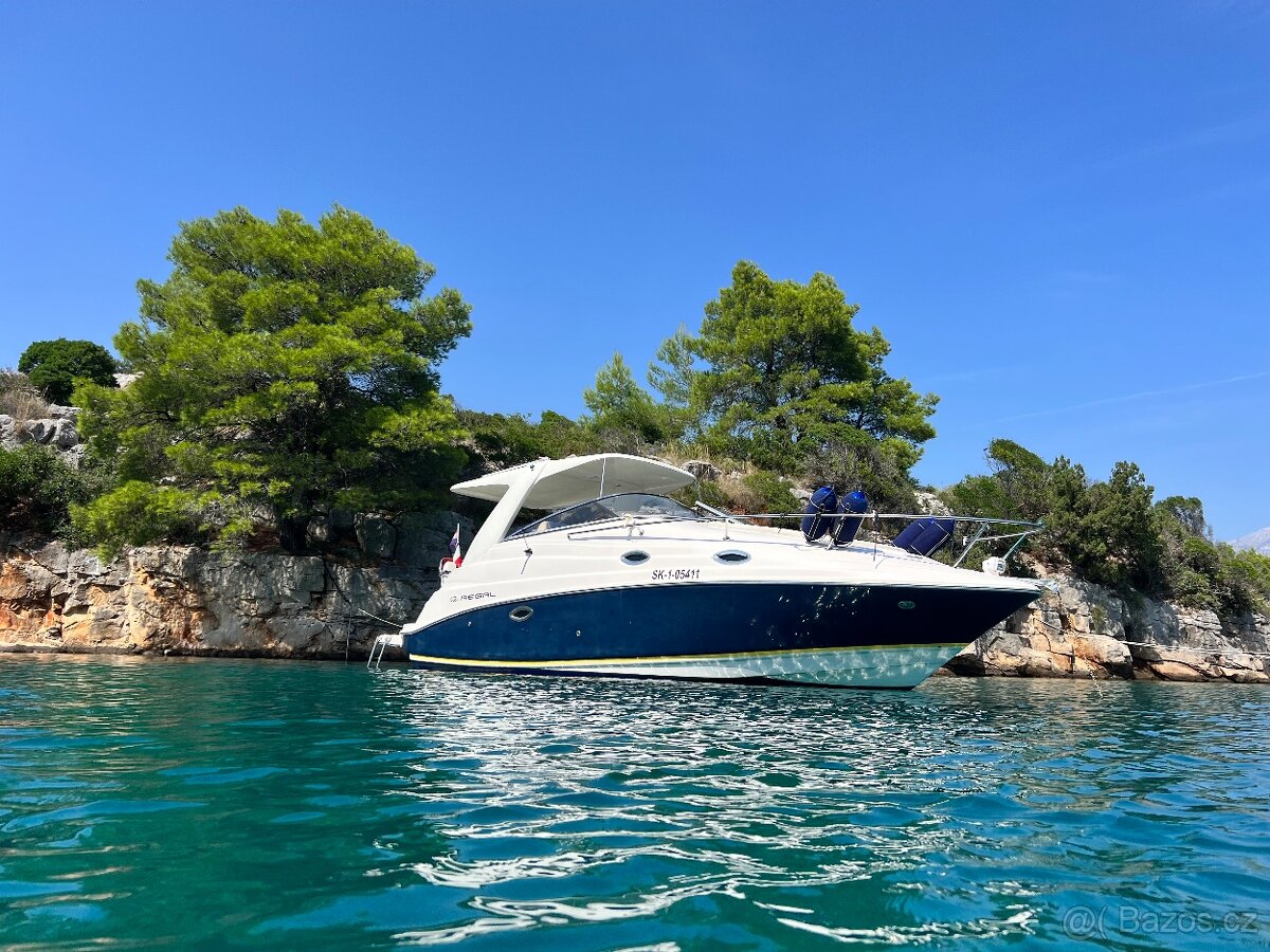 Kajutová loď Regal Commodore 2665 - 3