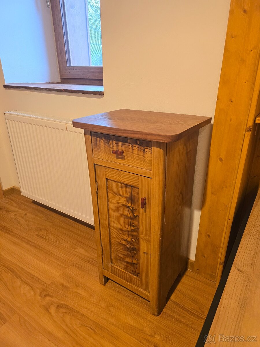 Noční stolek - 3