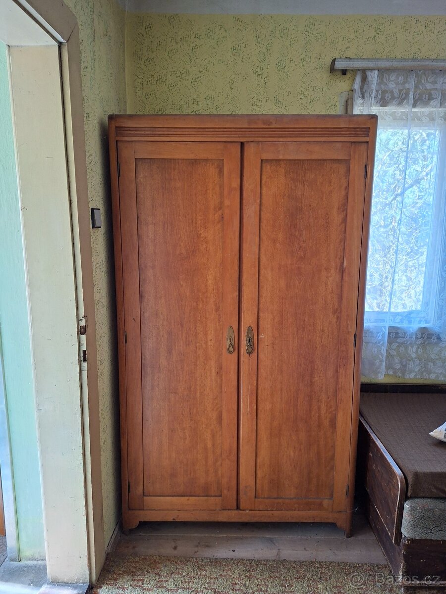 Starožitné skříně - 3