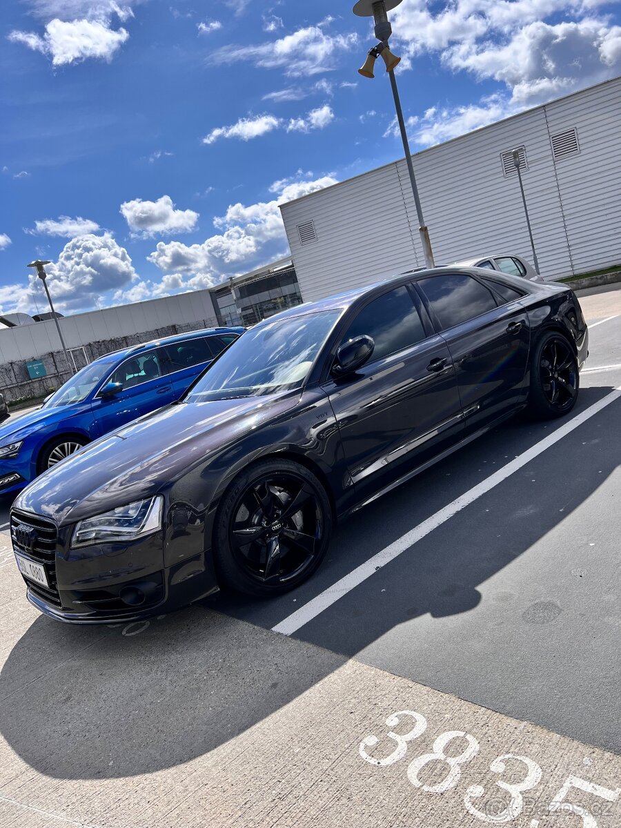 Audi S8 D4 V8 382 kW - 3