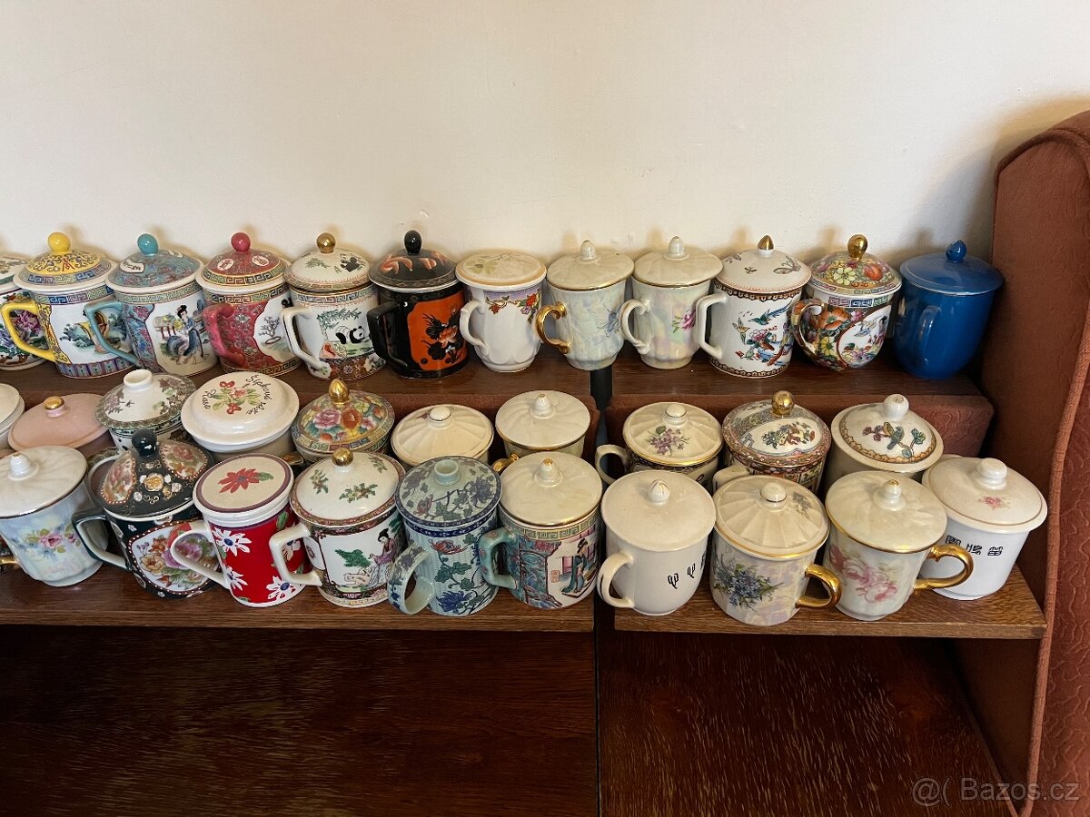 Sbírka porcelánových hrníčků - 3