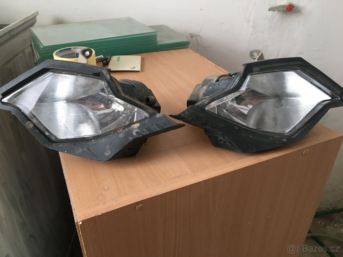 Can-am 450 Ds přední světla - 3