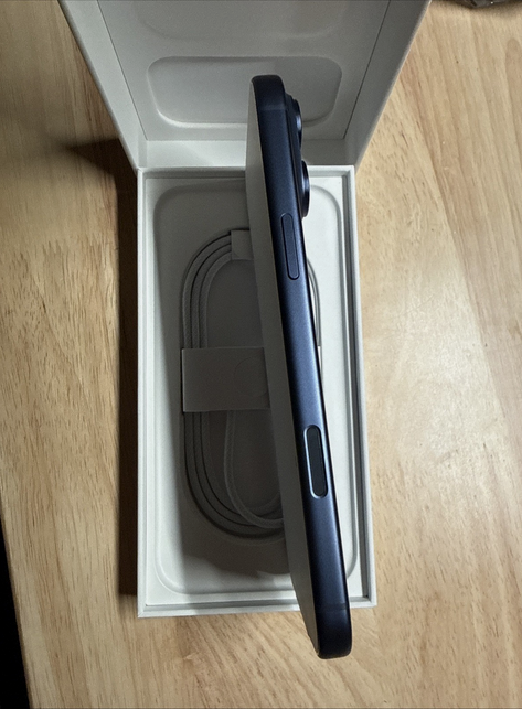 Nový iPhone 17 Pro Max 1TB – Temně modrá – 25 000 Kč - popis - 3