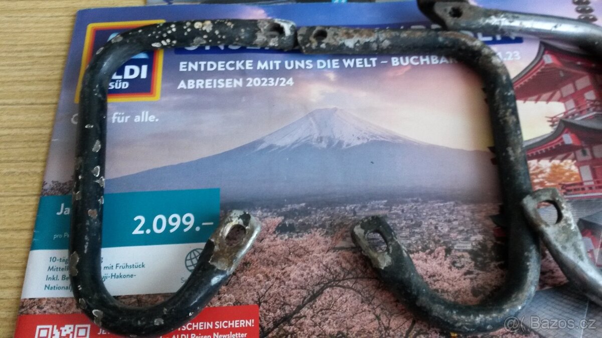 Zadní madla, brýle, kryt spínačky - 3