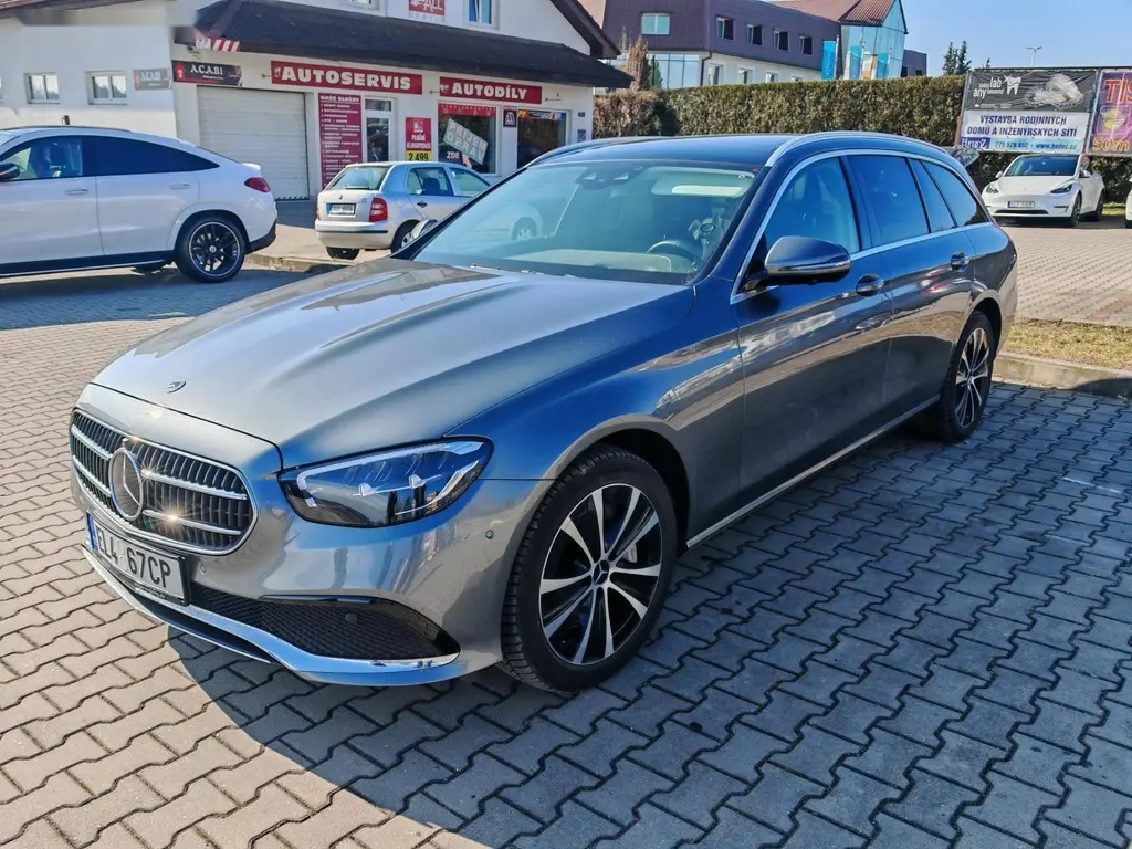 Mercedes-Benz Třídy E, E300de,Panorama,Tažné - 3