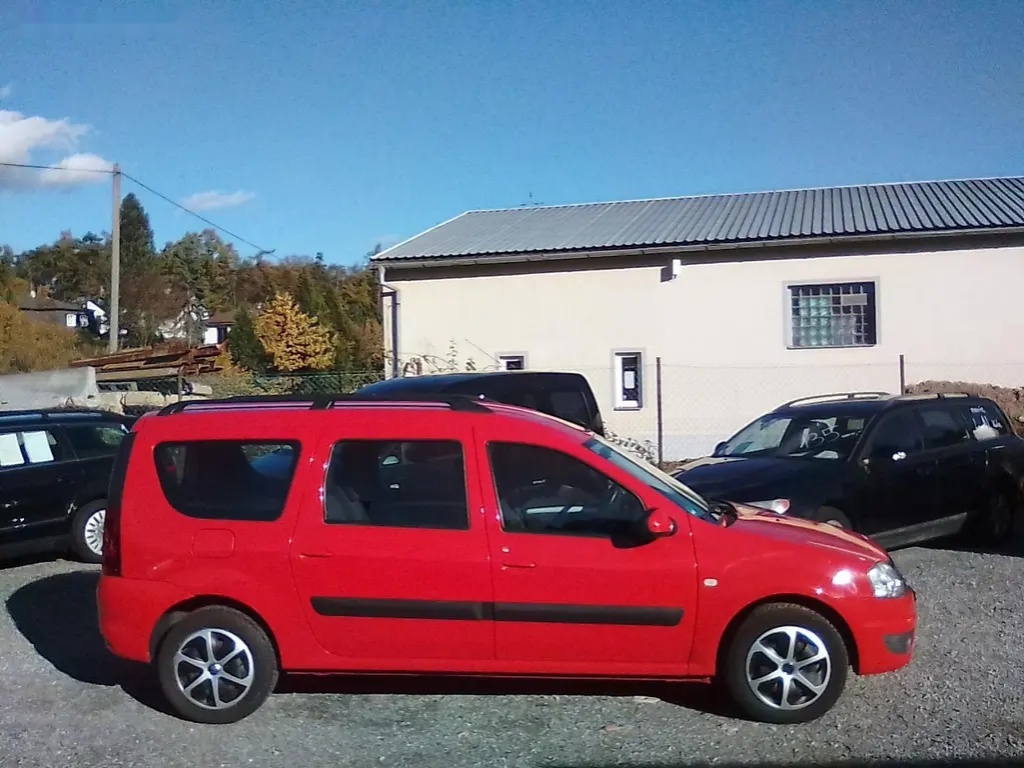 Dacia Logan, 1.6i 16V MCVLaureate,1.majitel - 3
