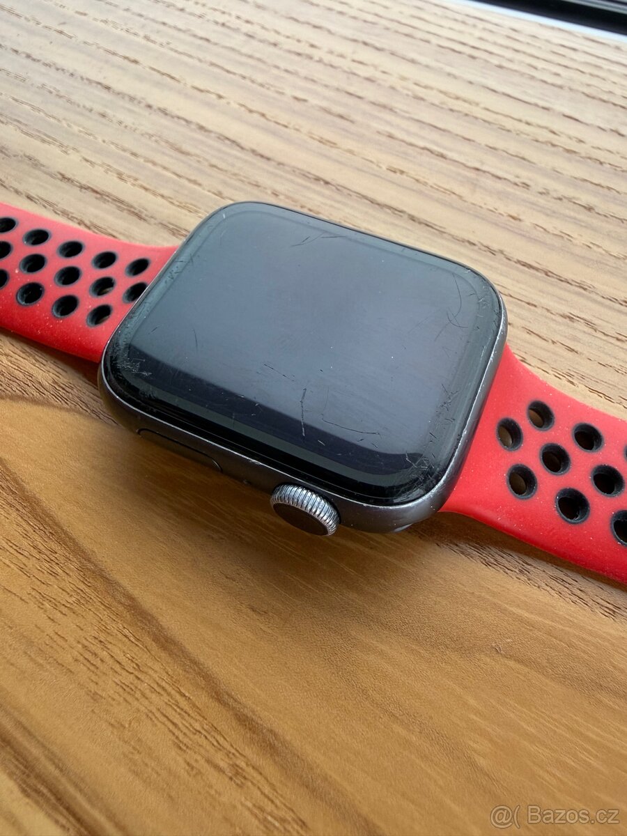 Apple watch 4, 44mm - 3