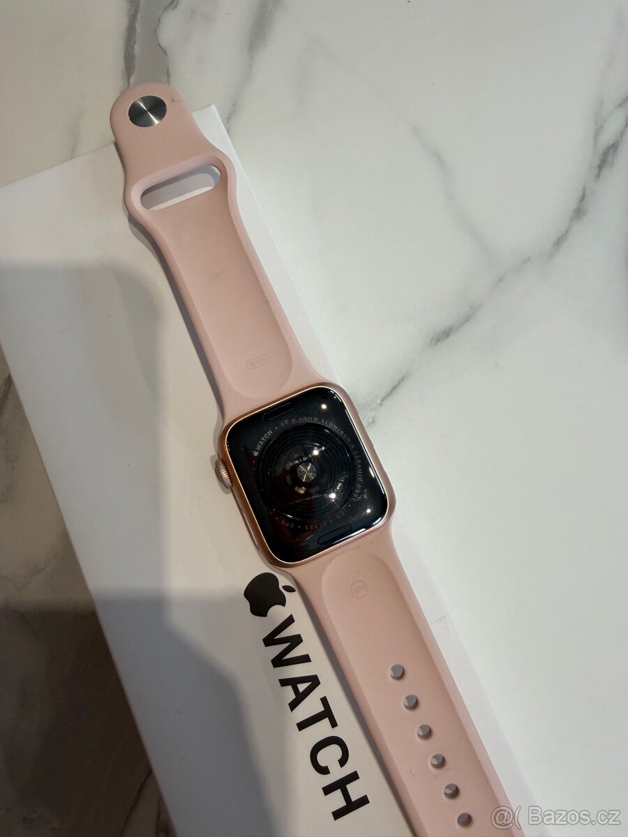Apple Watch SE 40mm Gold Alu Pink - 3