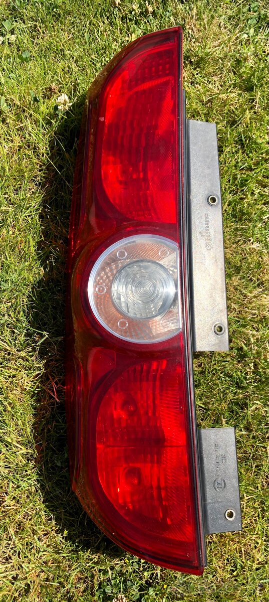 Světla na Fiat Doblo Maxi - 3