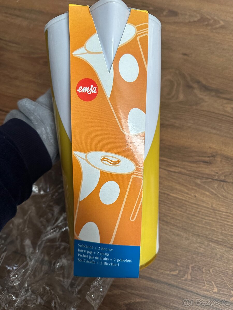 Sada džbán 2 litry + 2 poháry - 3