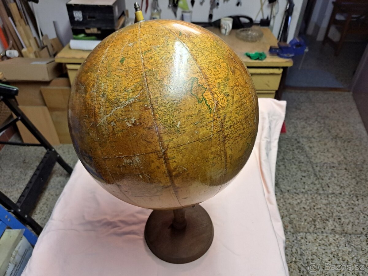 Starožitný globus - 3
