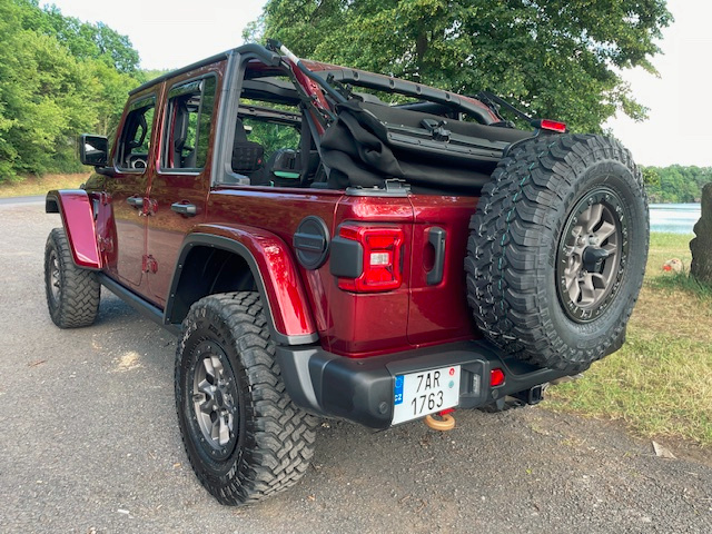 Jeep Wrangler Rubicon 392, 6.4 V8 HEMI 470HP