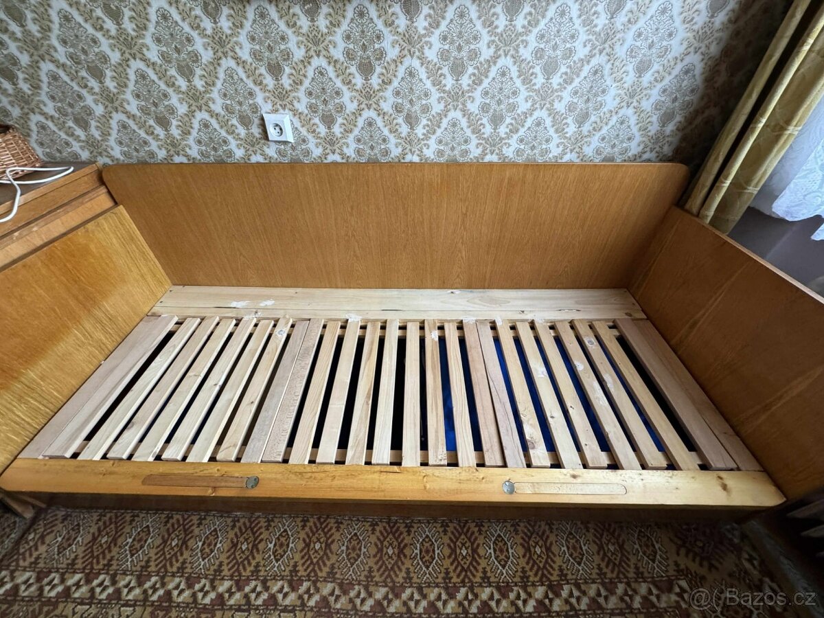 Retro rozkládací gauč (60. - 70. léta) v Bruselském stylu - 3