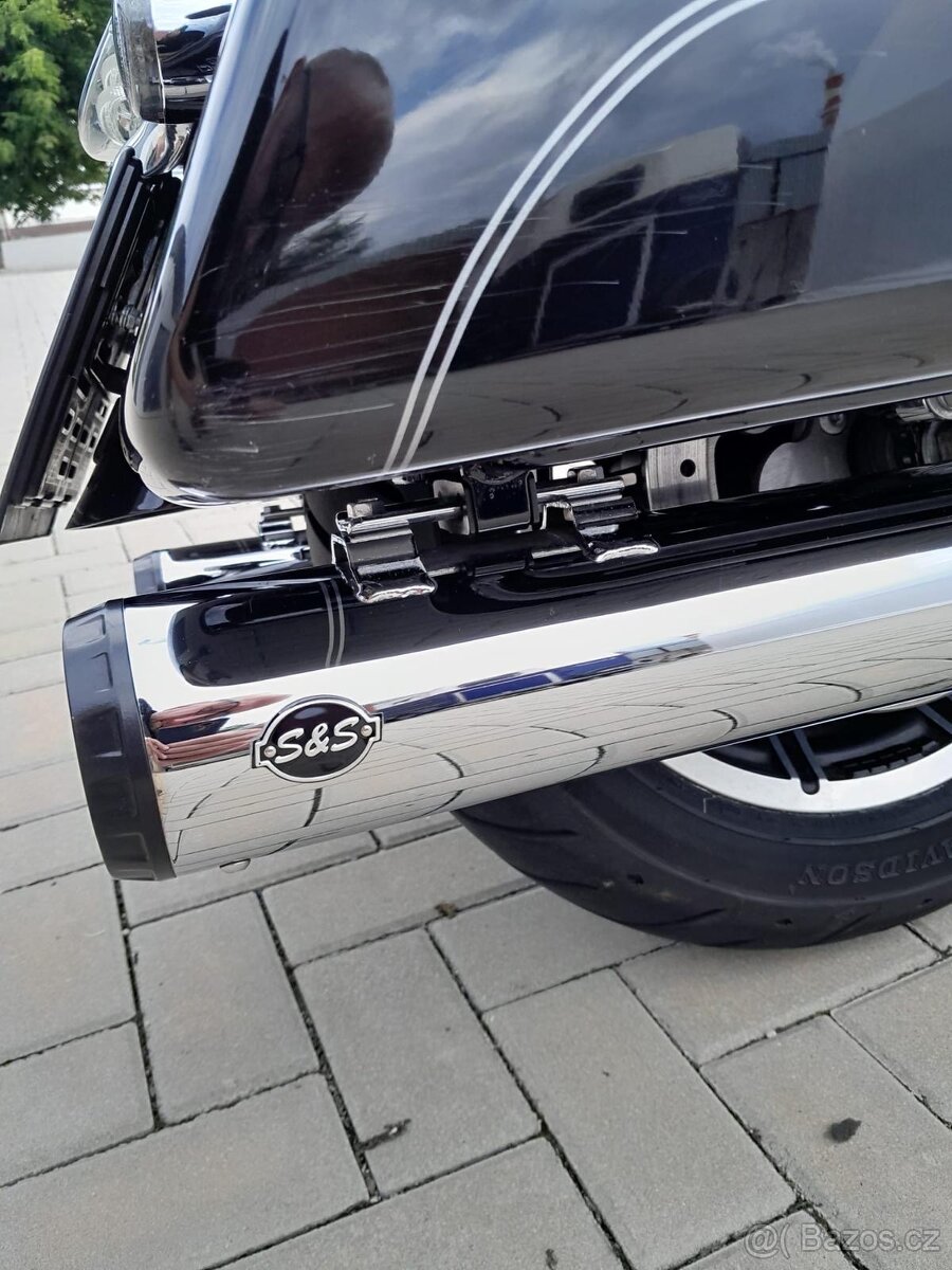 Harley Davidson ROAD KING - 3