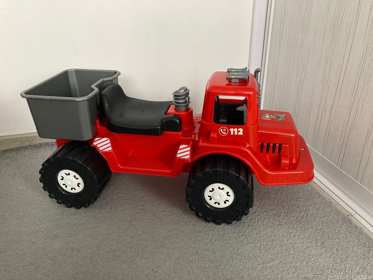 Dětské odrážedlo BAYO hasičské auto s korbou - 3