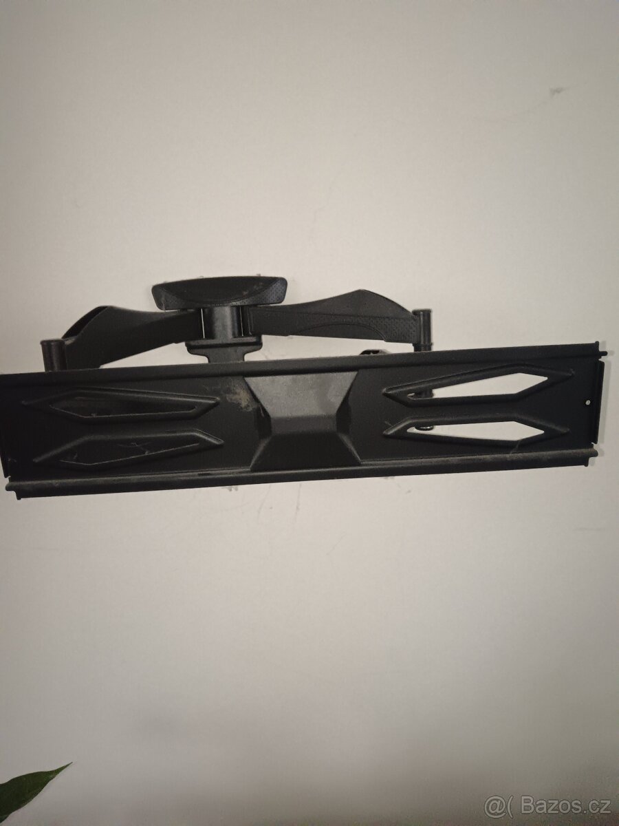 Držák na televizi - 3