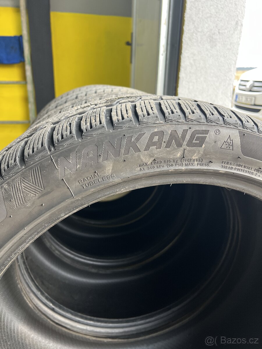 275/40 r21 - 3