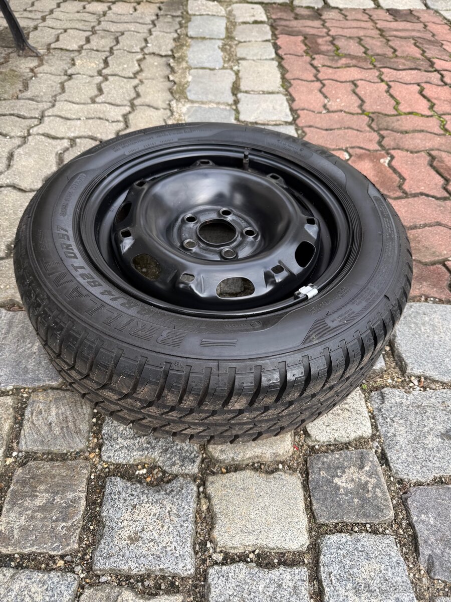 Prodám originál VW plechový disk R14 včetně pneumatiky - 3