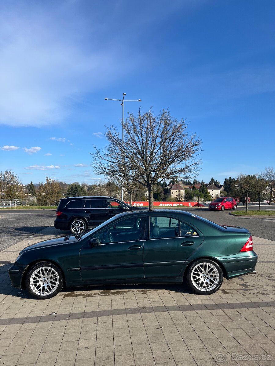 Mercedes w203 c220 - 3