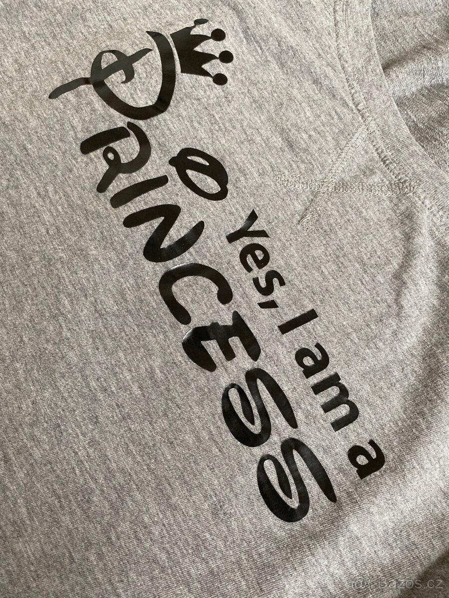 Málo nošená šedá mikina Princess - 3