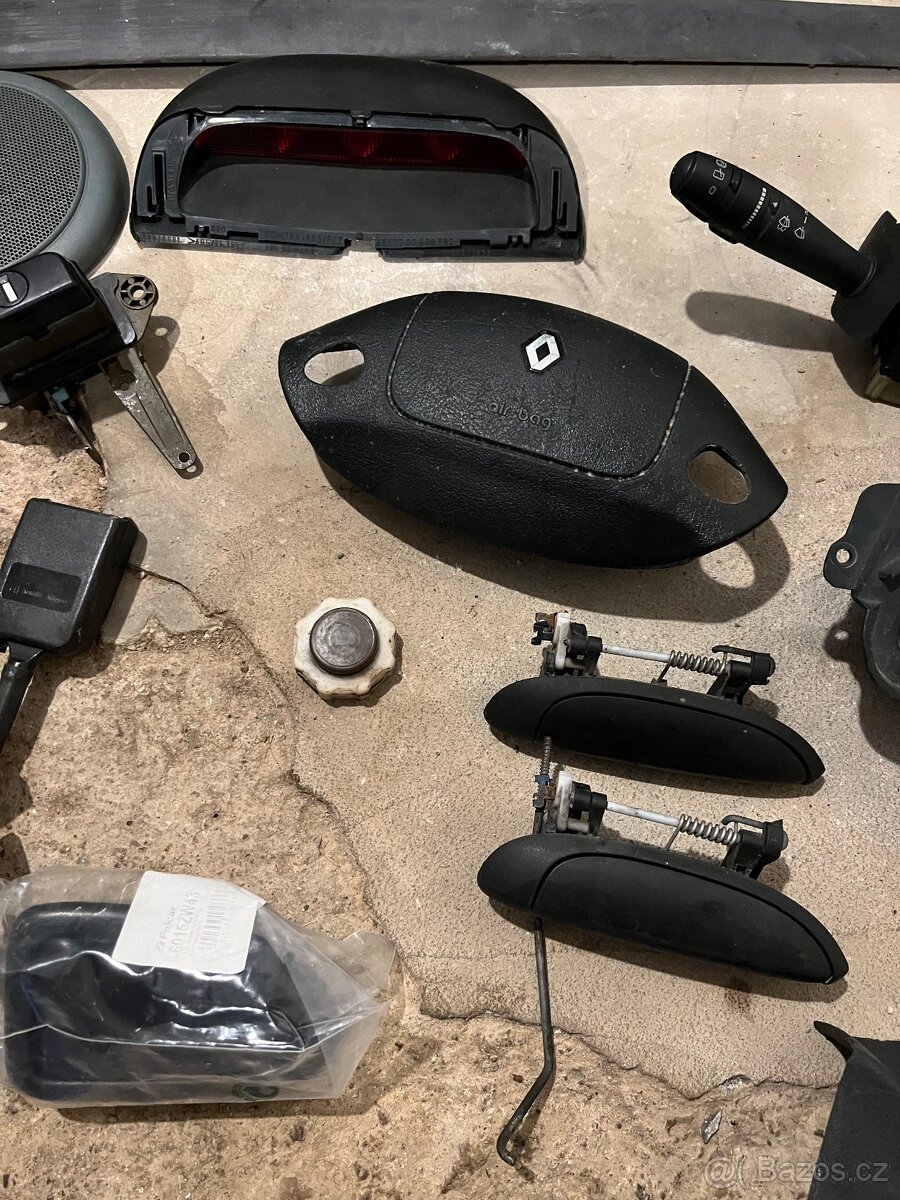 Renault Megane,r.1996 díly - 3