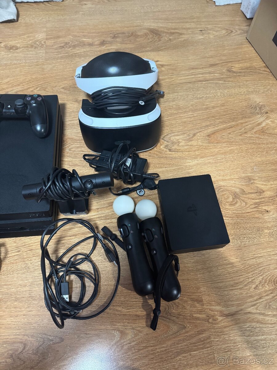 PS4 PRO 1TB + VIRTUÁLNÍ REALITA - 3