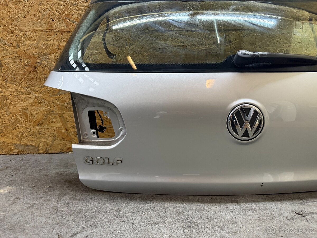Zadni pate dvere kufr Vw Golf 6 stribrny - 3