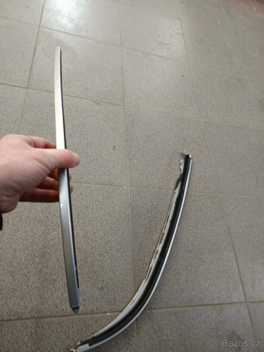 BMW E39 - listy pod světla titan Silber - 3