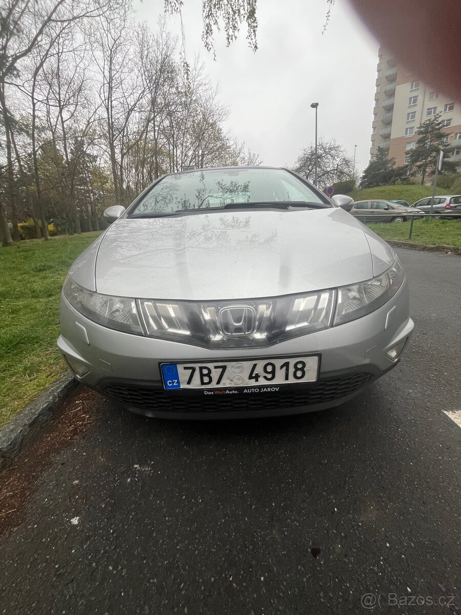 Honda Civic 1.8 i-VTEC (2006) – Nová STK do 2028 - 3