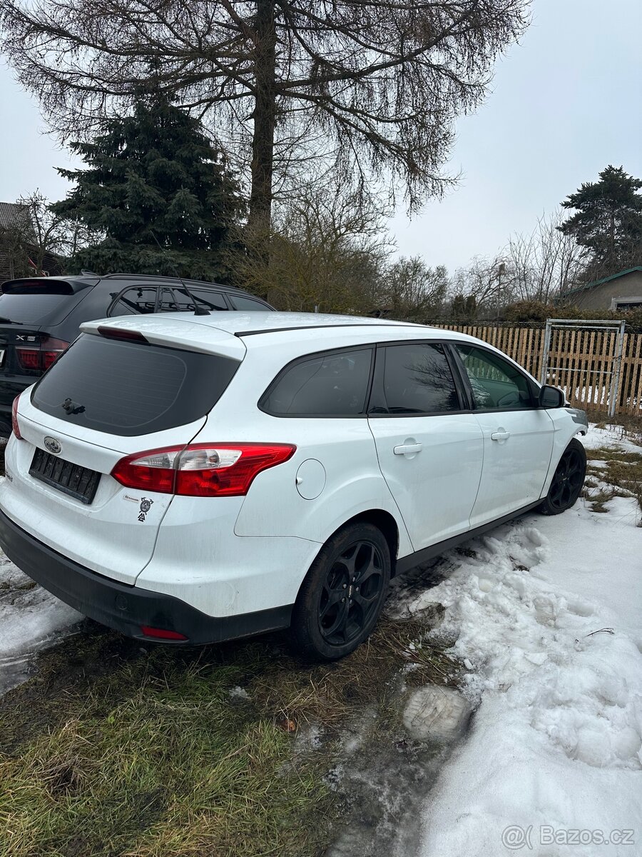 Ford Focus III 1.6 i Díly - 3